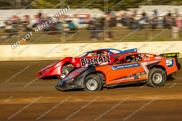 Super Sedan 5 T5 - 08 - Latrobe - 30th Dec 2023-4