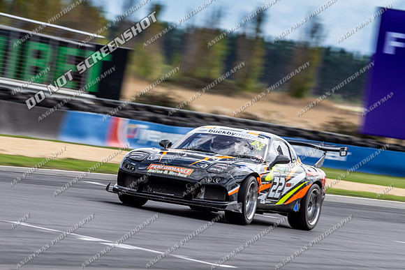 22 - Sports GT-33