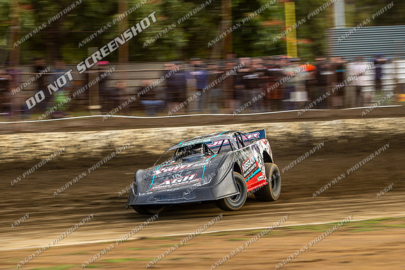 Super Sedan 10 Q10 - 12 - Hobart - 26-27 Jan 2024-5