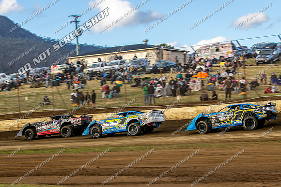 Super Sedan 10 Q10 - 12 - Hobart - 26-27 Jan 2024-6