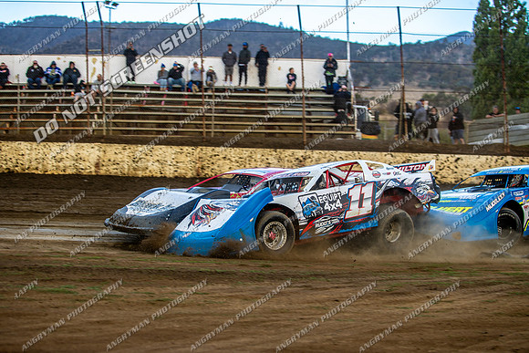 Super Sedan 11 Q11 - 12 - Hobart - 26-27 Jan 2024-5