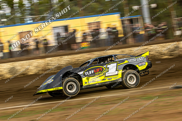 Super Sedan 1 V1 - 12 - Hobart - 26-27 Jan 2024-4