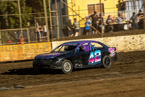 Street Stock 42 T42 - 15 - Hobart - 17th Feb 2024-11