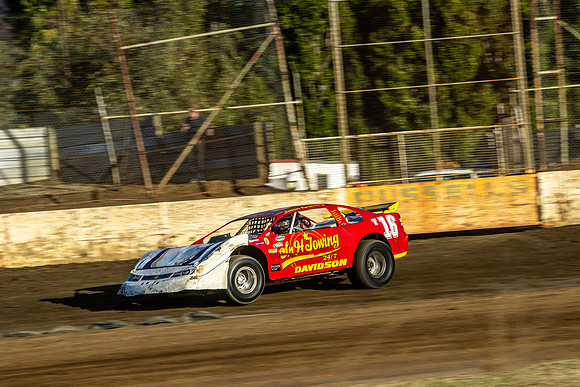 Super Sedan 16 T16 - 15 - Hobart - 17th Feb 2024-3