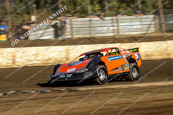 Super Sedan 5 T5 - 15 - Hobart - 17th Feb 2024