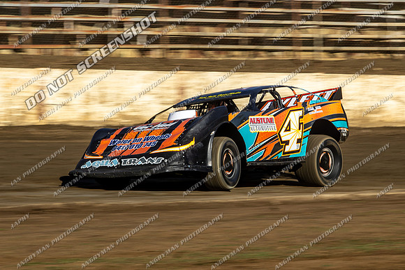 Super Sedan 4 W4 - 15 - Hobart - 17th Feb 2024-3