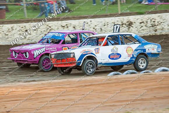 junior 17 v17 - 10 - Latrobe - 28th Dec 2013-6