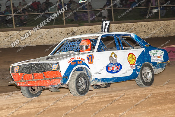 junior 17 v17 - 10 - Latrobe - 28th Dec 2013-15