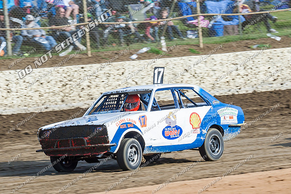 junior 17 v17 - 10 - Latrobe - 28th Dec 2013-4