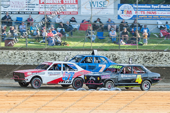 Junior 4 T4 - 10 - Latrobe - 28th Dec 2013-4