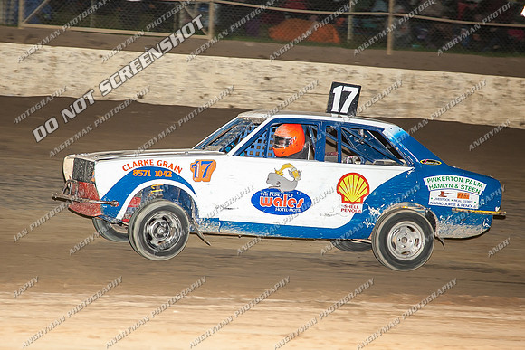 junior 17 v17 - 10 - Latrobe - 28th Dec 2013-12
