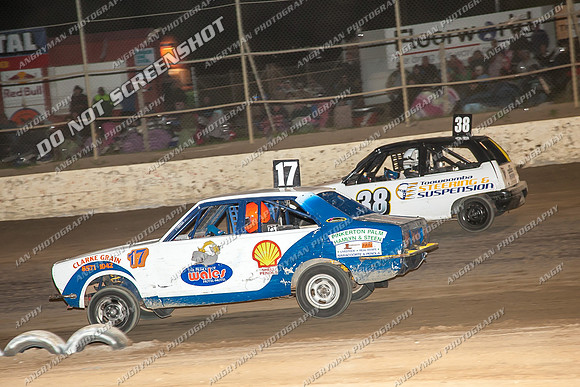 junior 17 v17 - 10 - Latrobe - 28th Dec 2013-13