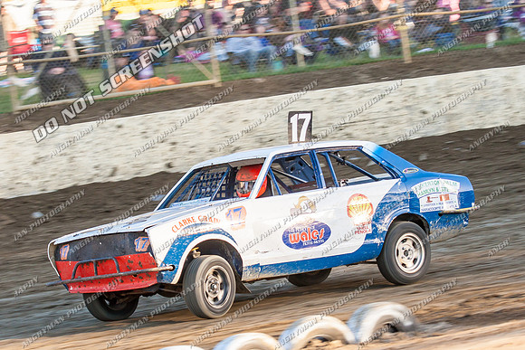junior 17 v17 - 10 - Latrobe - 28th Dec 2013-9