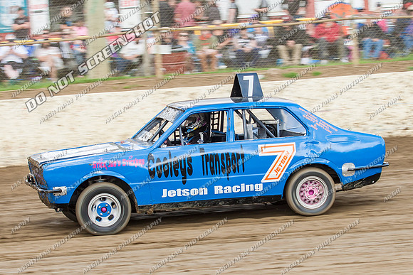 Junior 7 T7 - 10 - Latrobe - 28th Dec 2013-3