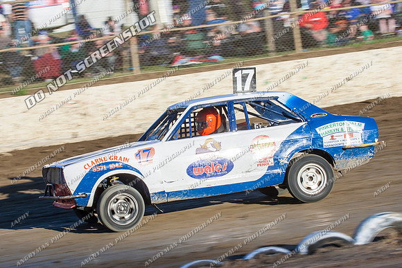 junior 17 v17 - 10 - Latrobe - 28th Dec 2013-8