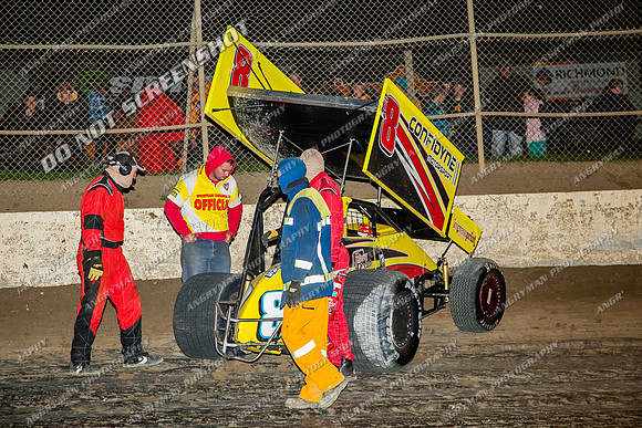 sprintcar 8 curt smith t8 - 10 - Latrobe - 28th Dec 2013-17