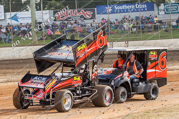 sprintcar 6 t6 adrian redpath - 10 - Latrobe - 28th Dec 2013