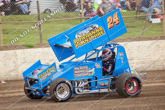 sprintcar 24 t24 shaun robins - 10 - Latrobe - 28th Dec 2013