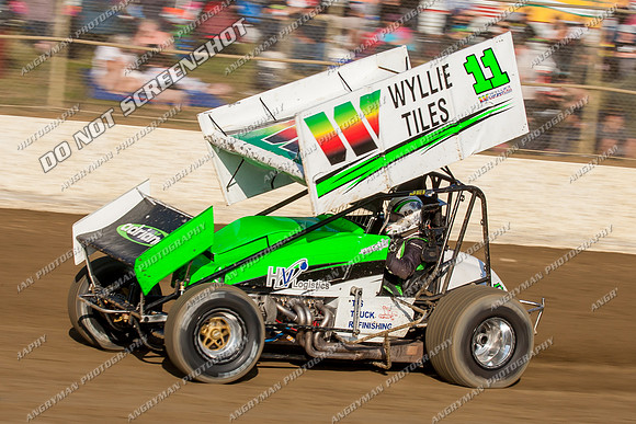 sprintcar 11 t11 Jason Redpath - 10 - Latrobe - 28th Dec 2013-9