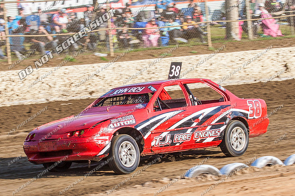 Street Stock 38 T38 - 10 - Latrobe - 28th Dec 2013