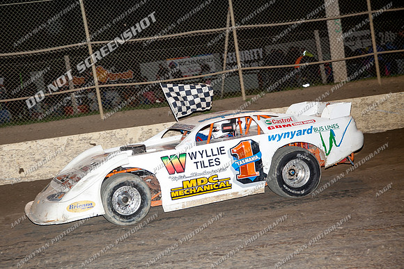 super sedan 22 t22 callum harper - 10 - Latrobe - 28th Dec 2013-16