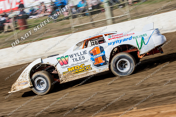 super sedan 22 t22 callum harper - 10 - Latrobe - 28th Dec 2013-6