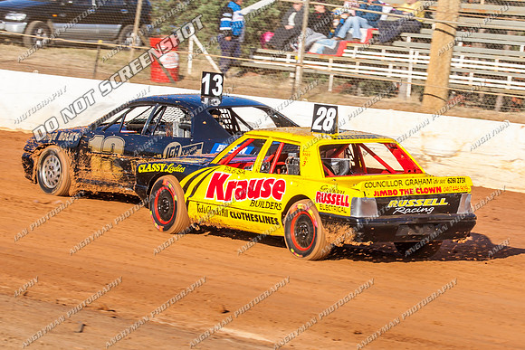 modified 28 t28 nathan russell - 11 - Carrick - 3rd Jan 2014-6