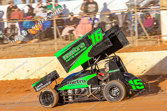 sprintcar 16 t16 adam alexander - 12 - Carrick - 4th Jan 2014-3