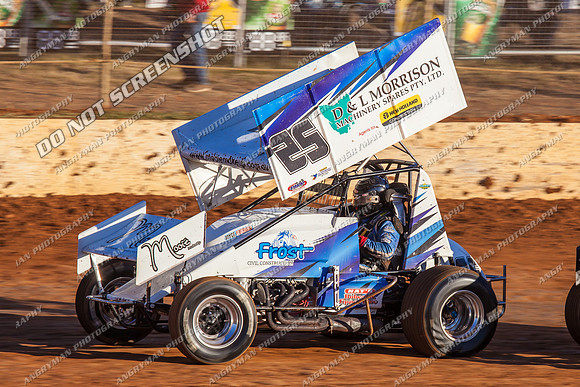 sprintcar 25 t25 anthony frost - 12 - Carrick - 4th Jan 2014