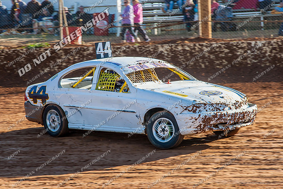 Street Stock 44 T44 - 12 - Carrick - 4th Jan 2014-3