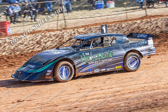 tassie six 1 41 - 12 - Carrick - 4th Jan 2014
