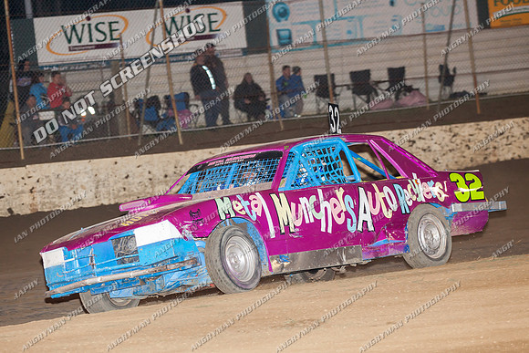 Bomber 32 - 8 - Hobart - 14th Dec 2013-6