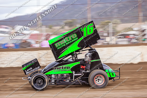 sprintcar 16 t16 adam alexander - 8 - Hobart - 14th Dec 2013-8