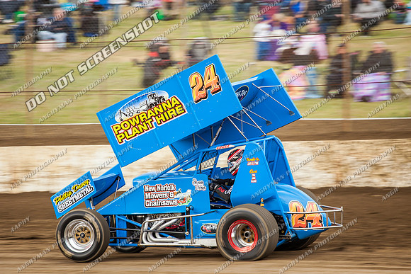 sprintcar 24 t24 shaun robins - 8 - Hobart - 14th Dec 2013-3
