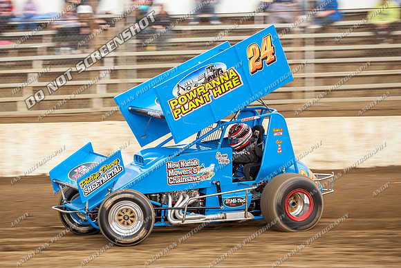 sprintcar 24 t24 shaun robins - 8 - Hobart - 14th Dec 2013-7