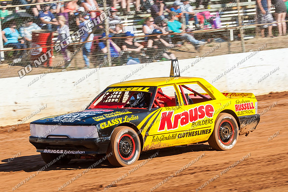 modified 28 t28 nathan russell - 9 - Carrick - 26th Dec 2013-4