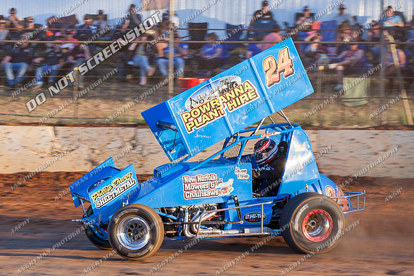 sprintcar 24 t24 shaun robins - 9 - Carrick - 26th Dec 2013-2
