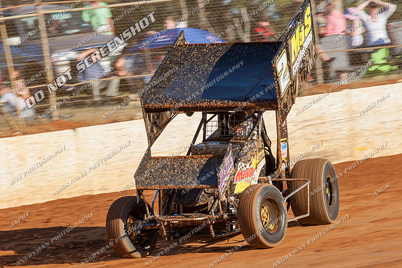 sprintcar 2 t2 clint mason - 9 - Carrick - 26th Dec 2013-7