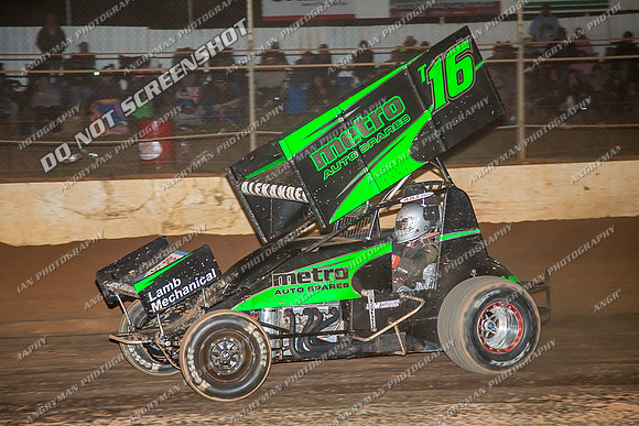 sprintcar 16 t16 adam alexander - 9 - Carrick - 26th Dec 2013-6