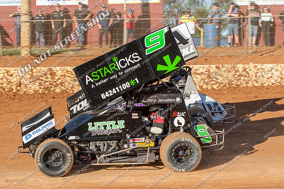 sprintcar 9 t9 chris johns - 9 - Carrick - 26th Dec 2013-2