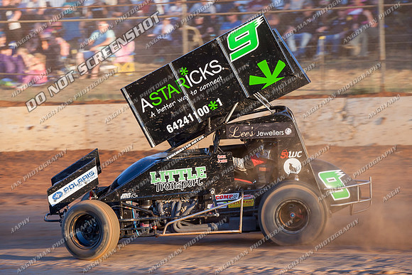 sprintcar 9 t9 chris johns - 9 - Carrick - 26th Dec 2013-6