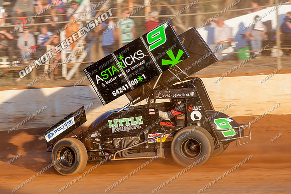 sprintcar 9 t9 chris johns - 9 - Carrick - 26th Dec 2013-5