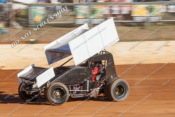 sprintcar 41 t41 damian robins - 9 - Carrick - 26th Dec 2013