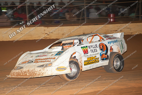 super sedan 2 t02 jarrod harper - 9 - Carrick - 26th Dec 2013-10