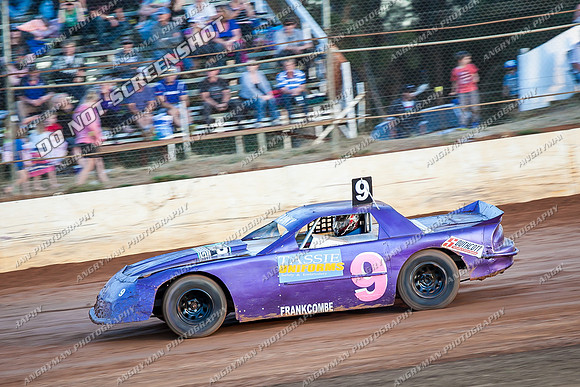 Tassie Six 9 - 9 - Carrick - 26th Dec 2013-11