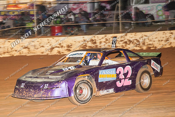 Tassie Six 32 - 9 - Carrick - 26th Dec 2013-8