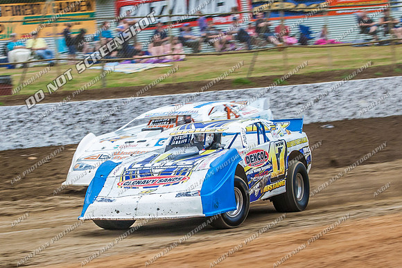 super sedan 17 n17 lachlan onley - 14 - Latrobe - 17th Jan 2014-8