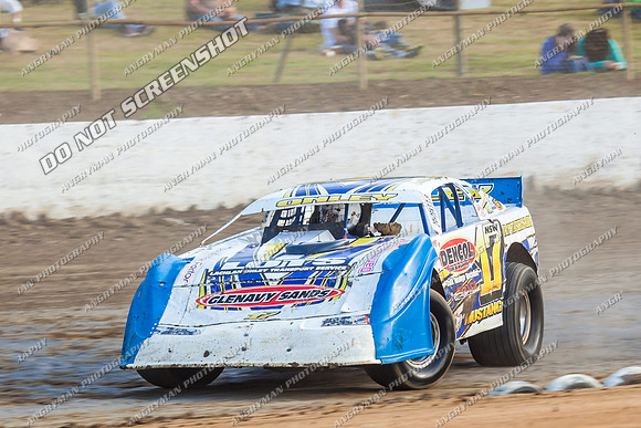 super sedan 17 n17 lachlan onley - 15 - Latrobe - 18th Jan 2014-4