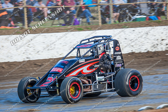 wingless 21 t21 joe turnbull - 15 - Latrobe - 18th Jan 2014-5