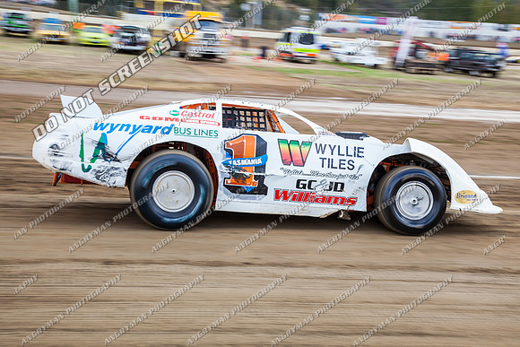 super sedan 22 t22 callum harper - 16 - Hobart - 25th Jan 2014-2